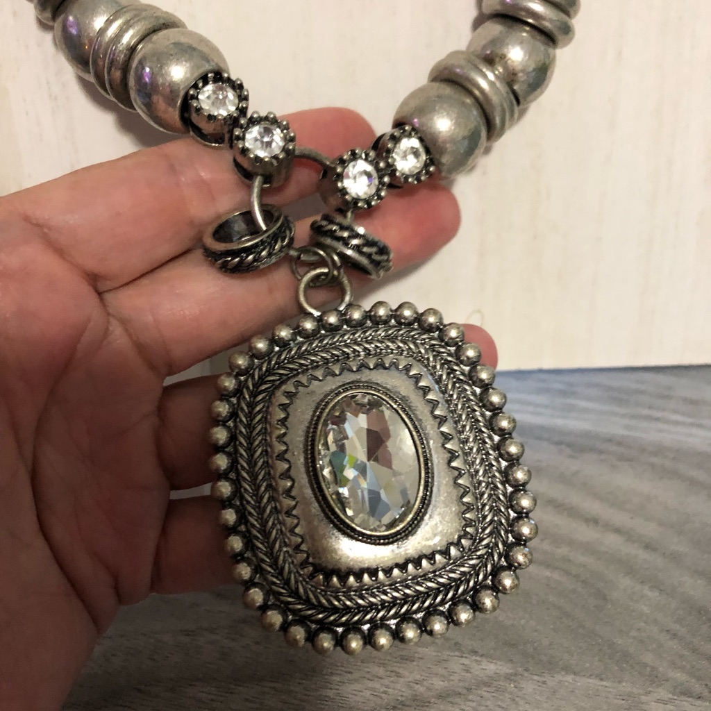 Silver Tone Necklace